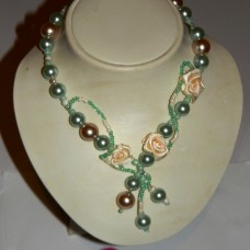 Ogrlica kolekcije "Lepa kot vrtnica"