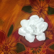 bela vrtnica iz  plast.žličk
