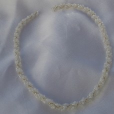 Prepletena bela ogrlica