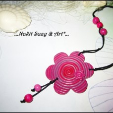 Ogrlica v prelivajoči roza barvi*