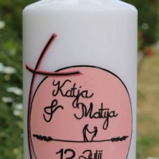 Poročna sveča, kjer je uporabljen logo mladoporočencev