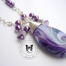 Unikatna ogrlica z vijoličnim obeskom