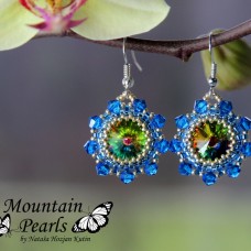 Viseči uhani iz perlic s kristali Swarovski v modro zelenih odtenkih