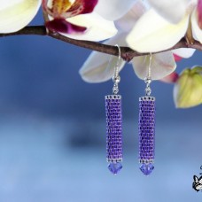 Viseči šivani uhani iz perlic v vijola barvi