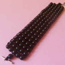 Zapestnica iz perl v črni barvi