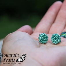 Šivani uhani iz perlic mint zeleni