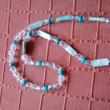 Ogrlica z perlami in ploščicami