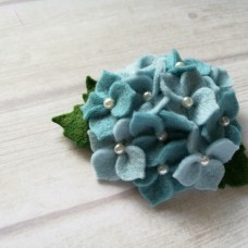 Broška iz filca - modra hortenzija