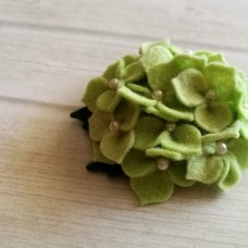 Broška zelena hortenzija
