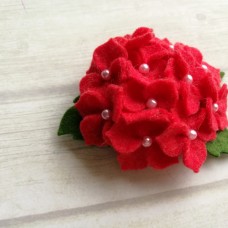 Broška rdeča hortenzija